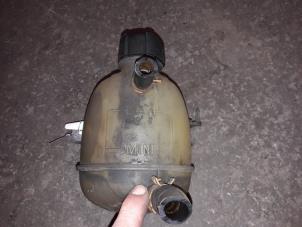 Used Expansion vessel Renault Clio II (BB/CB) 1.6 16V Price on request offered by Autodemontage Joko B.V.