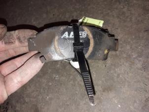 Used Front brake pad Toyota Yaris (P1) 1.0 16V VVT-i Price on request offered by Autodemontage Joko B.V.