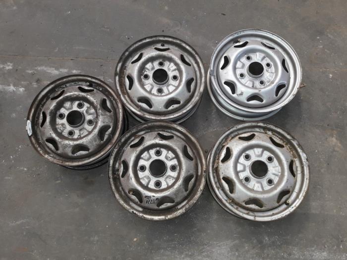Set of wheels from a Suzuki Alto (SH410) 1.0 GA,GL 1996