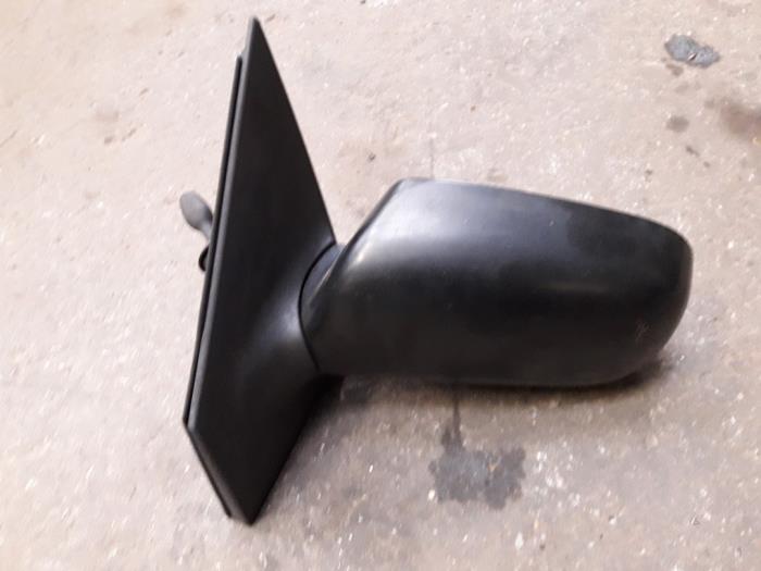 Rétroviseur extérieur gauche d'un Toyota Yaris (P1) 1.0 16V VVT-i 1999