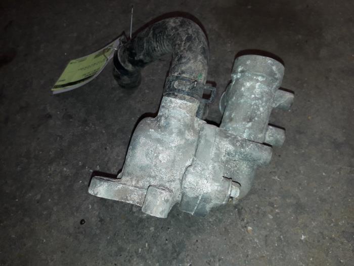 Usagé Boîtier thermostat Kia Cee'd (EDB5) 1.6 CRDi 16V Prix sur demande proposé par Autodemontage Joko B.V.