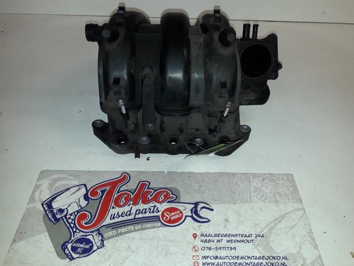 Intake manifold from a Volkswagen Polo IV (9N1/2/3) 1.2 12V 2007