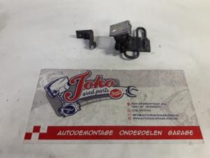 Used Rear door hinge, right Audi A6 (C6) 2.0 TDI 16V Price on request offered by Autodemontage Joko B.V.