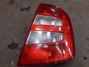 Used Taillight, right Skoda Fabia (6Y2) 1.4i 16V Price on request offered by Autodemontage Joko B.V.
