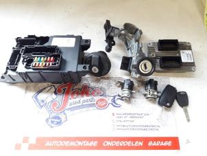 Usados Cilindro de juego de cerraduras (completo) Fiat Punto III (199) 1.4 Natural Power Precio de solicitud ofrecido por Autodemontage Joko B.V.