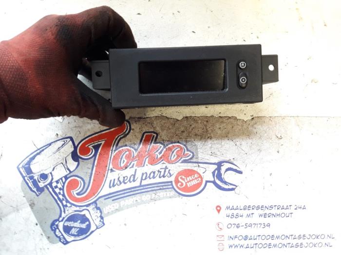 Begagnade Innerdisplay Opel Corsa C (F08/68) 1.2 16V Twin Port Pris på förfrågan erbjuds av Autodemontage Joko B.V.