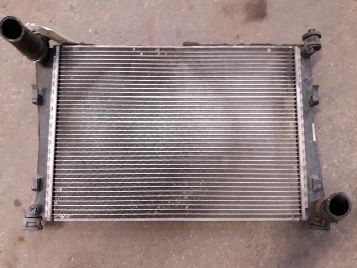 Gebrauchte Kühler Ford Fiesta 5 (JD/JH) 1.25 16V Preis auf Anfrage angeboten von Autodemontage Joko B.V.