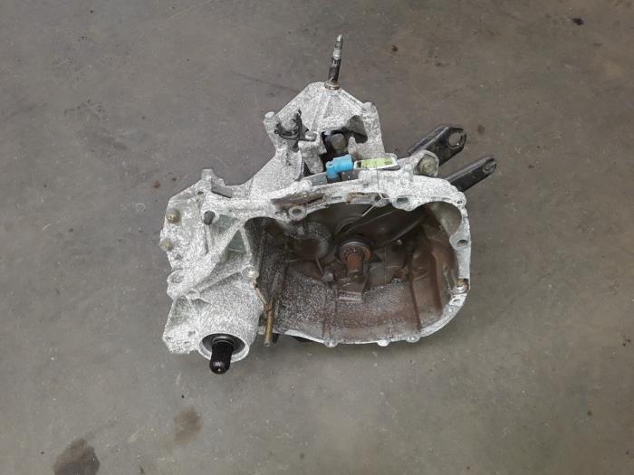 Usagé Boîte de vitesse Renault Clio II (BB/CB) 1.2 16V Prix sur demande proposé par Autodemontage Joko B.V.
