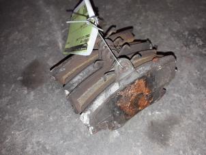Used Front brake pad Renault Clio II (BB/CB) 1.2 16V Price on request offered by Autodemontage Joko B.V.