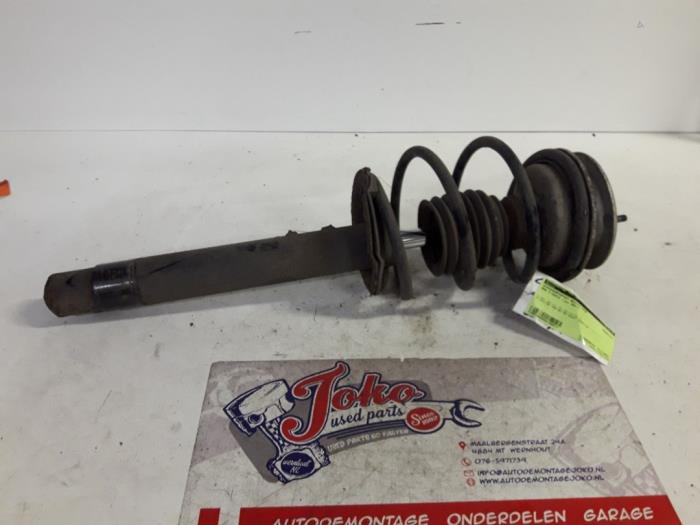 Front shock absorber rod, right from a BMW 3 serie (E46/4) 316i 2002