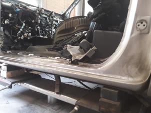 Used Sill, left Toyota Hilux VI 2.4 D 16V 4WD Price on request offered by Autodemontage Joko B.V.