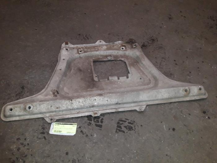 Usagé Faux châssis BMW 3 serie (E46/4) 318d 16V Prix sur demande proposé par Autodemontage Joko B.V.