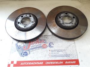 Used Front brake disc Skoda Fabia II (5J) 1.2 TSI Price on request offered by Autodemontage Joko B.V.