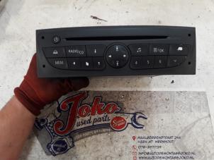 Used Radio CD player Renault Clio III (BR/CR) 1.5 dCi 75 FAP Price on request offered by Autodemontage Joko B.V.