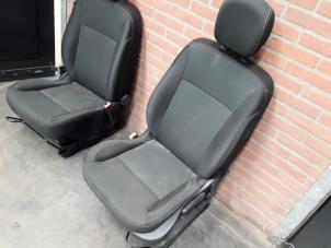 Used Seat, left Renault Clio III (BR/CR) 1.5 dCi 75 FAP Price on request offered by Autodemontage Joko B.V.