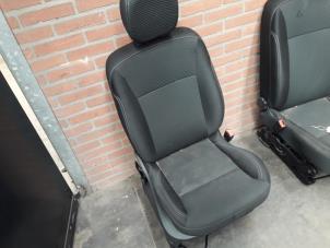 Used Seat, right Renault Clio III (BR/CR) 1.5 dCi 75 FAP Price on request offered by Autodemontage Joko B.V.