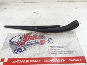 Used Rear wiper arm Renault Clio III (BR/CR) 1.5 dCi 75 FAP Price on request offered by Autodemontage Joko B.V.