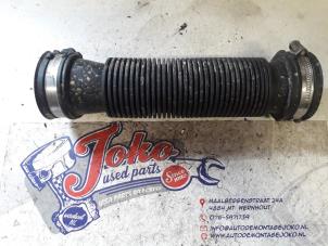 Used Air intake hose Renault Clio III (BR/CR) 1.5 dCi 75 FAP Price on request offered by Autodemontage Joko B.V.