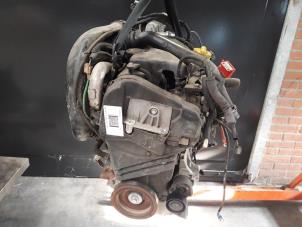 Motor van een Renault Clio III (BR/CR) 1.5 dCi 75 FAP 2012