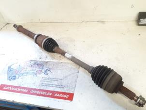 Used Front drive shaft, right Renault Clio III (BR/CR) 1.5 dCi 75 FAP Price on request offered by Autodemontage Joko B.V.