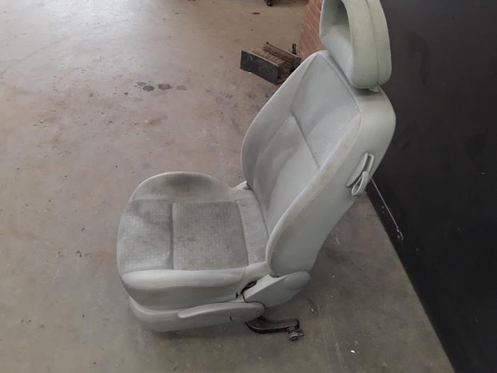Seat, left from a Volkswagen Lupo (6X1) 1.4 60 2001