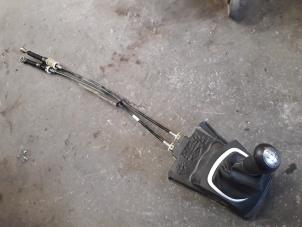 Used Gear stick Renault Clio III (BR/CR) 1.5 dCi 75 FAP Price on request offered by Autodemontage Joko B.V.