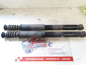 Used Shock absorber kit Renault Clio III (BR/CR) 1.5 dCi 75 FAP Price on request offered by Autodemontage Joko B.V.