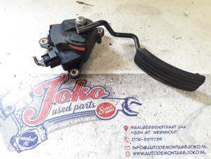 Used Accelerator pedal Renault Clio III (BR/CR) 1.5 dCi 75 FAP Price on request offered by Autodemontage Joko B.V.