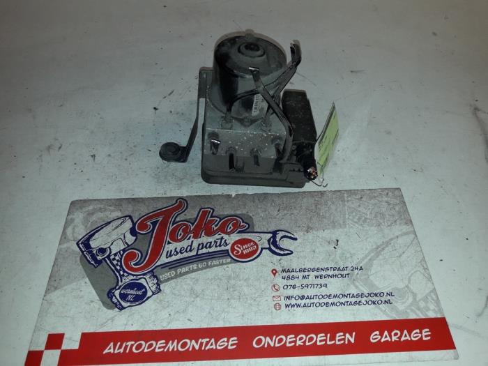 Gebrauchte ABS Pumpe Audi A3 (8L1) 1.6 Preis auf Anfrage angeboten von Autodemontage Joko B.V.