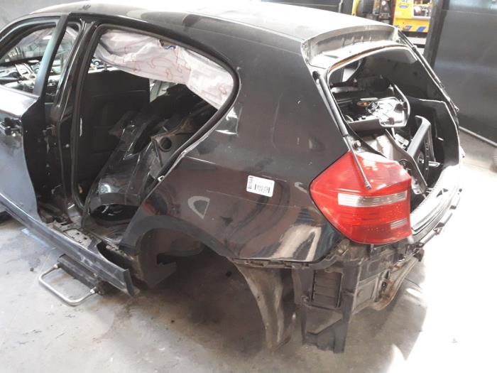 Rear left bodywork corner from a BMW 1 serie (E87/87N) 116i 2.0 16V 2010