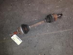 Used Front drive shaft, left Ford Focus 2 1.8 TDCi 16V Price on request offered by Autodemontage Joko B.V.