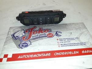 Używane Panel sterowania nagrzewnicy Ford Focus 2 1.8 TDCi 16V Cena na żądanie oferowane przez Autodemontage Joko B.V.
