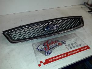 Used Grille Ford Focus 2 1.8 TDCi 16V Price on request offered by Autodemontage Joko B.V.