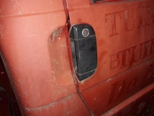 Used Door handle 2-door, right Volkswagen Transporter T4 2.4 D Price on request offered by Autodemontage Joko B.V.