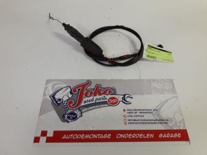 Used Throttle cable Volkswagen Transporter T4 2.4 D Price on request offered by Autodemontage Joko B.V.