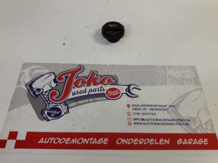 Używane Korek oleju Mini Mini Open (R57) 1.6 Cooper D 16V Cena na żądanie oferowane przez Autodemontage Joko B.V.
