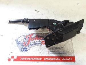 Used Parking brake lever Audi A4 Avant (B7) 2.0 TDI 16V Price on request offered by Autodemontage Joko B.V.