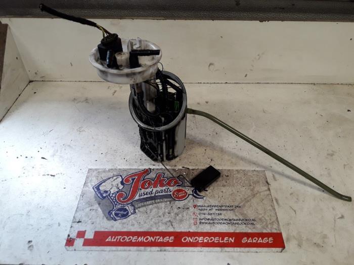 Usagé Pompe à carburant Audi A4 Avant (B7) 2.0 TDI 16V Prix sur demande proposé par Autodemontage Joko B.V.