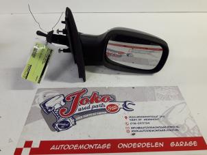 Used Wing mirror, right Renault Clio III (BR/CR) 1.4 16V Price on request offered by Autodemontage Joko B.V.