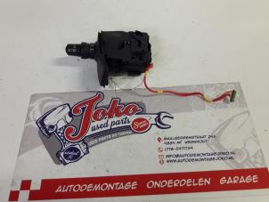 Used Indicator switch Renault Clio III (BR/CR) 1.4 16V Price on request offered by Autodemontage Joko B.V.
