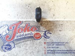 Used Rear window heating switch Dacia Duster (HS) 1.6 16V Price on request offered by Autodemontage Joko B.V.