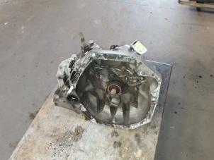 Used Gearbox Renault Clio III (BR/CR) 1.4 16V Price on request offered by Autodemontage Joko B.V.