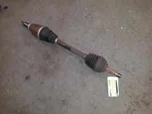 Used Front drive shaft, left Renault Clio III (BR/CR) 1.4 16V Price on request offered by Autodemontage Joko B.V.