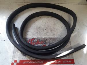 Used Rear door seal 4-door, right Dacia Duster (HS) 1.6 16V Price on request offered by Autodemontage Joko B.V.