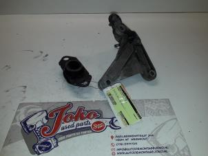 Used Gearbox mount Renault Clio III (BR/CR) 1.4 16V Price on request offered by Autodemontage Joko B.V.