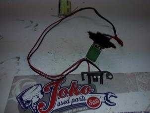 Used Heater resistor Renault Clio III (BR/CR) 1.4 16V Price on request offered by Autodemontage Joko B.V.