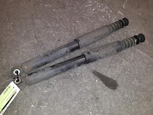 Used Shock absorber kit Renault Clio III (BR/CR) 1.4 16V Price on request offered by Autodemontage Joko B.V.