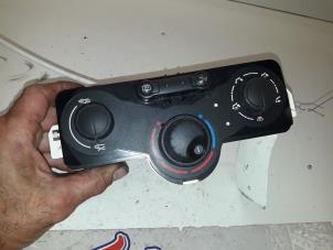 Used Heater control panel Renault Clio III (BR/CR) 1.4 16V Price on request offered by Autodemontage Joko B.V.