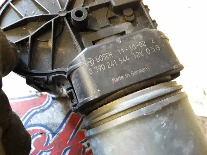 Front wiper motor Dacia Duster 1.6 16V 0390241544 BOSCH