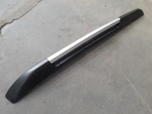 Used Roof rail, left Dacia Duster (HS) 1.6 16V Price on request offered by Autodemontage Joko B.V.